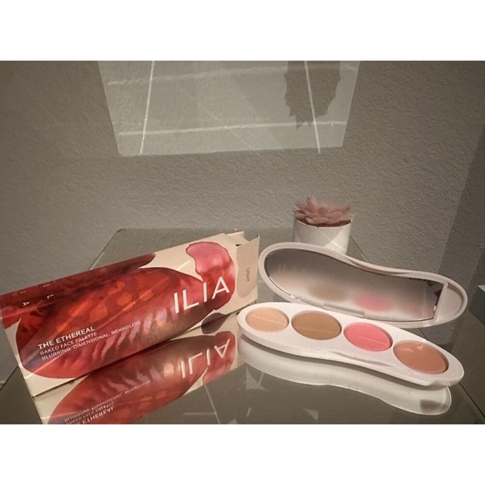 Ilia The Ethereal Baked Face Palette in Light New in Box Limited Edition